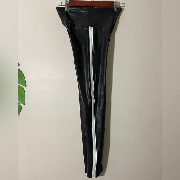 Spanx Faux Leather Side Stripe Leggings in Very Black/White size Medium - Picture 10 of 14